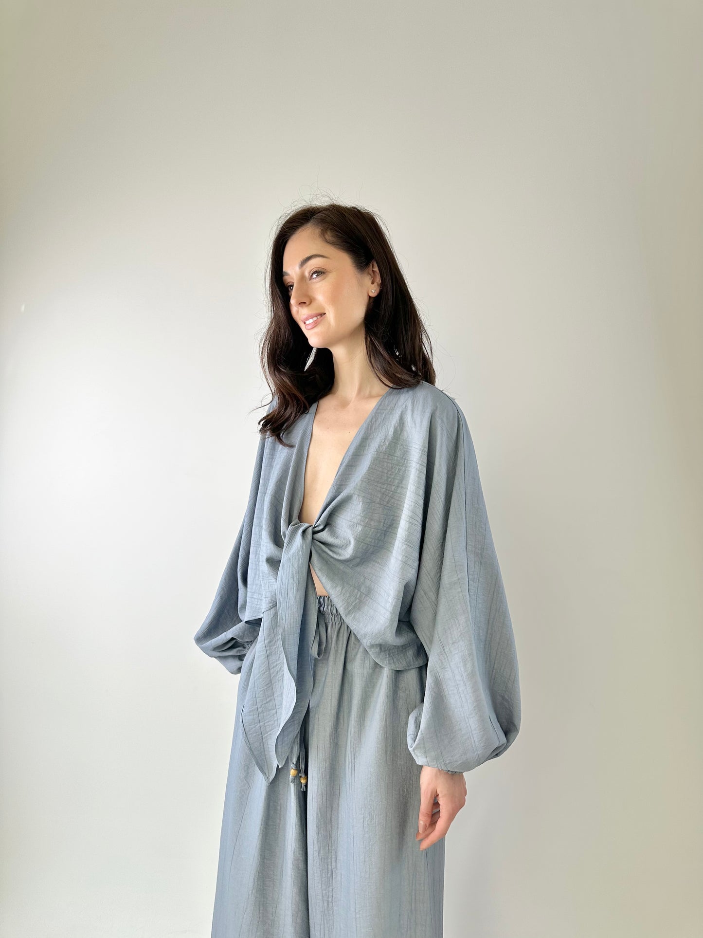Wide sleeves top