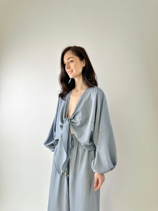Wide sleeves top