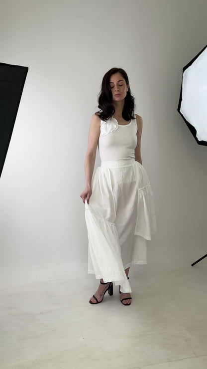 Asymmetrical skirt